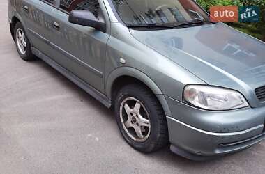 Седан Opel Astra 2006 в 