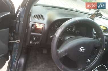 Седан Opel Astra 2005 в 