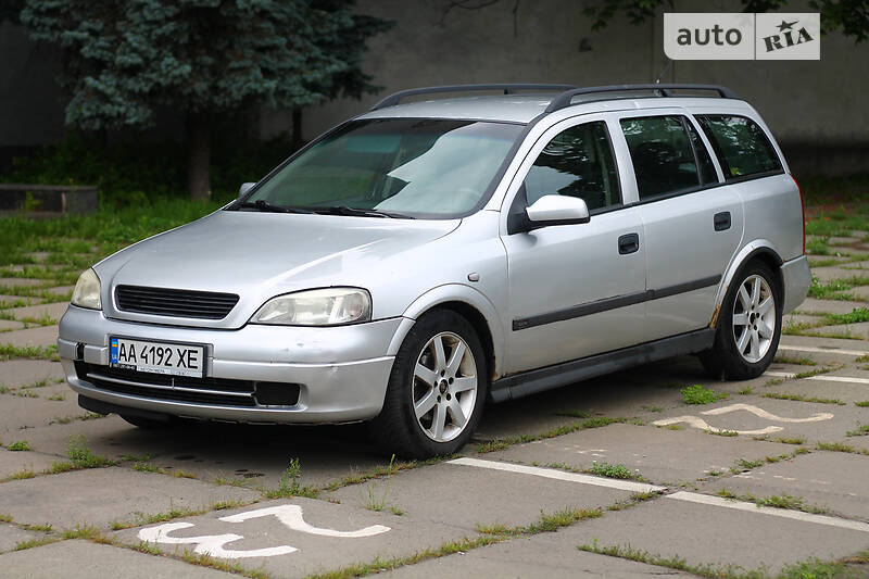 Opel Astra универсал J