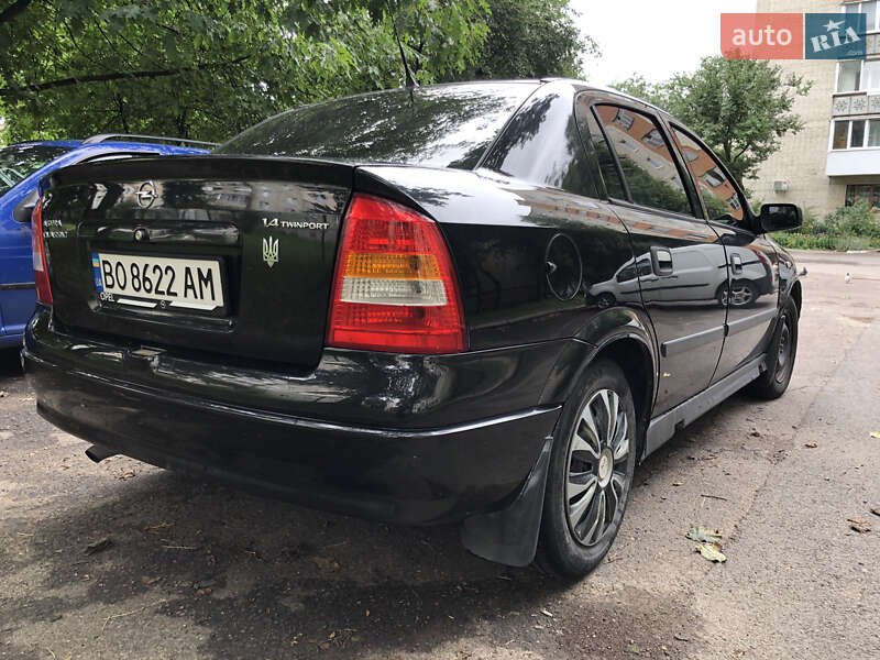 Седан Opel Astra 2008 в Луцке