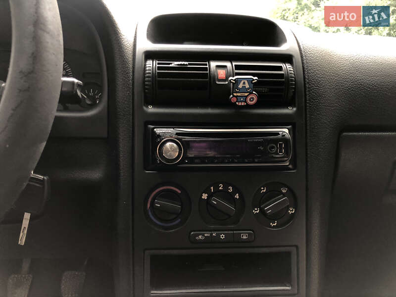 Седан Opel Astra 2008 в Луцке