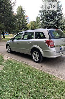 Универсал Opel Astra 2009 в Ровно