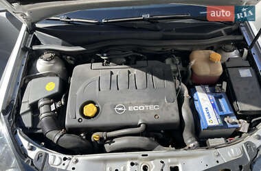 Универсал Opel Astra 2010 в Луцке