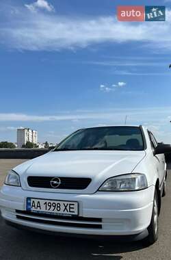 Седан Opel Astra 2008 в 