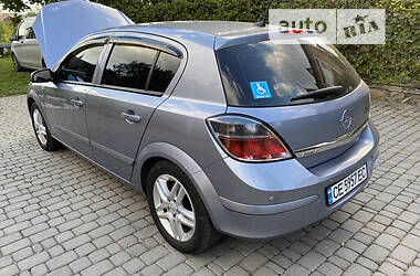 Хэтчбек Opel Astra 2007 в Черновцах