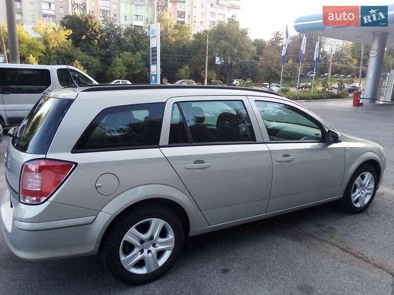 Универсал Opel Astra 2009 в Виннице