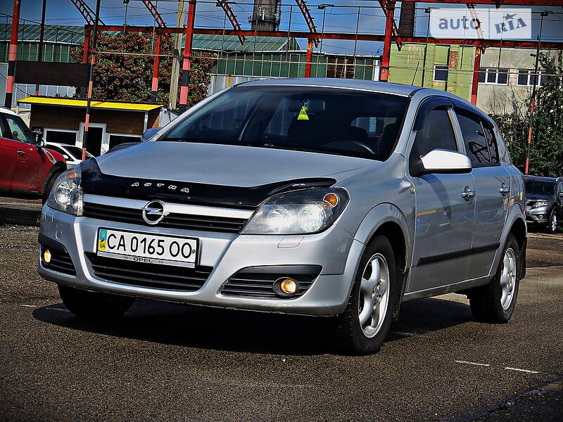 Хетчбек Opel Astra 2004 в Черкасах