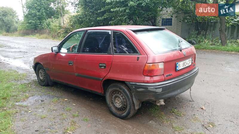 Хэтчбек Opel Astra 1994 в Саврани фото 2 Хэтчбек Opel Astra 1994 в Саврани
