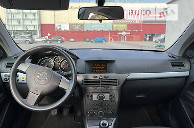 Хэтчбек Opel Astra 2004 в Киеве