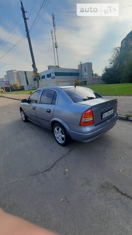 Хетчбек Opel Astra 2006 в Кам'янському