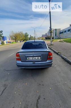 Хэтчбек Opel Astra 2006 в Каменском