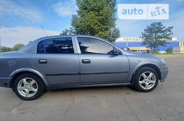 Хэтчбек Opel Astra 2006 в Каменском