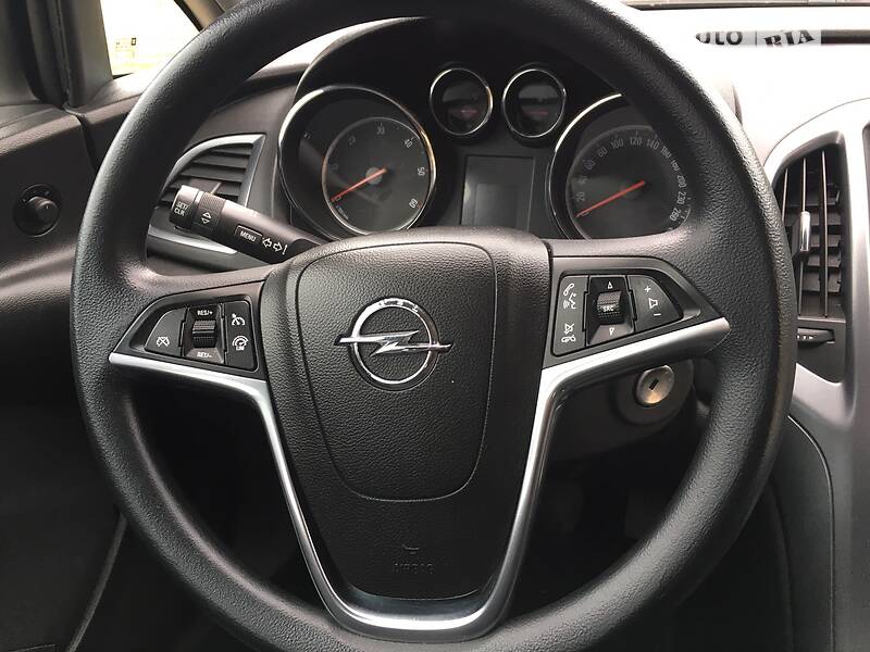 Универсал Opel Astra 2013 в Красилове
