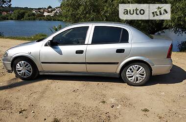 Седан Opel Astra 2001 в Гайвороні