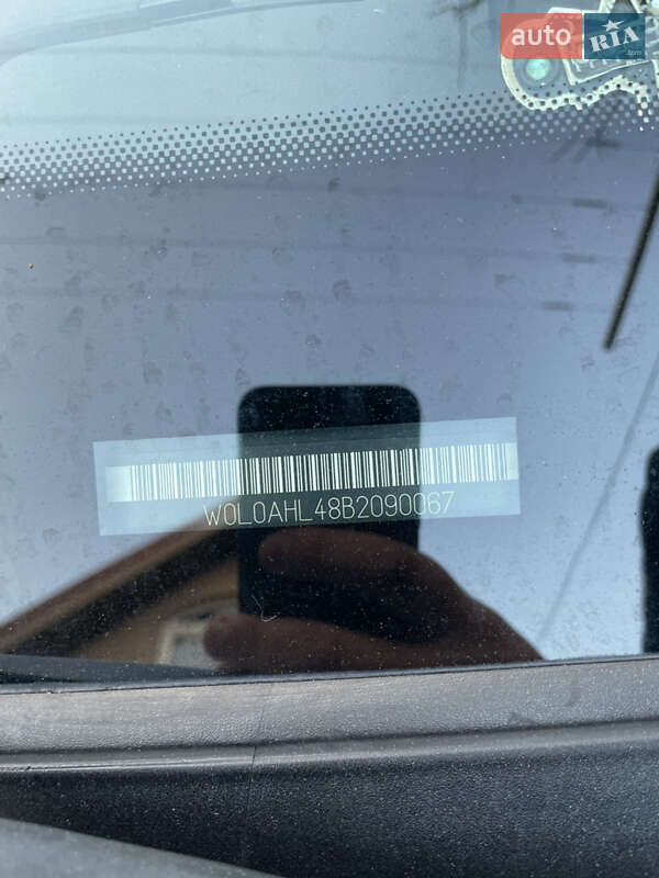 Седан Opel Astra 2011 в Іршаві