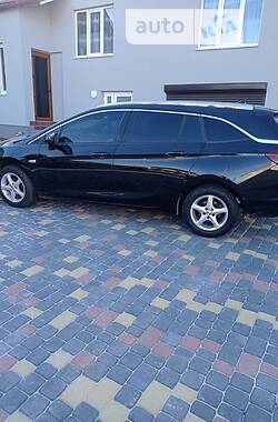 Универсал Opel Astra 2017 в 