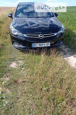 Универсал Opel Astra 2017 в 