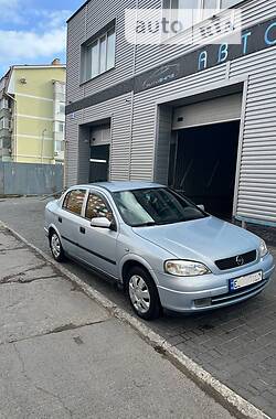 Седан Opel Astra 2004 в Черноморске