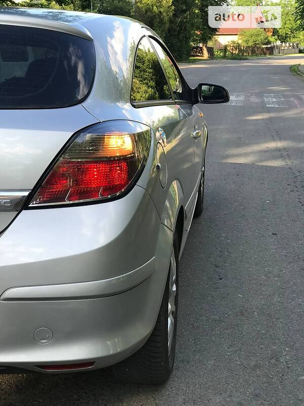 Купе Opel Astra 2005 в Коломые
