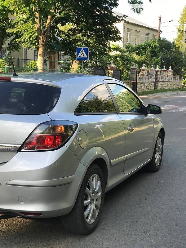 Купе Opel Astra 2005 в Коломые