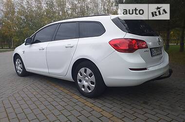 Универсал Opel Astra 2012 в Дрогобыче