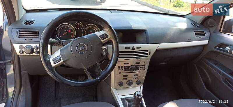 Хэтчбек Opel Astra 2008 в Одессе