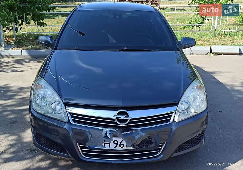 Хэтчбек Opel Astra 2008 в Одессе