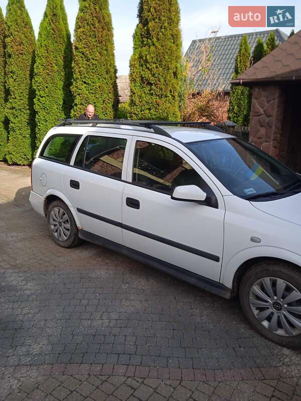 Універсал Opel Astra 2002 в Шацьку