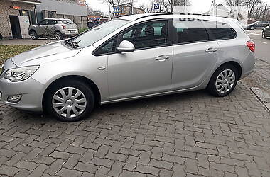 Універсал Opel Astra 2011 в Вінниці