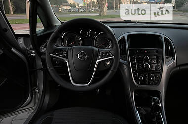 Универсал Opel Astra 2015 в Хмельницком