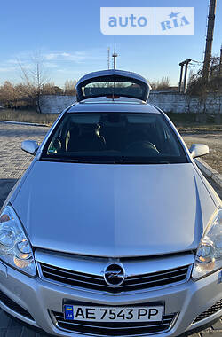 Хэтчбек Opel Astra 2007 в Днепре