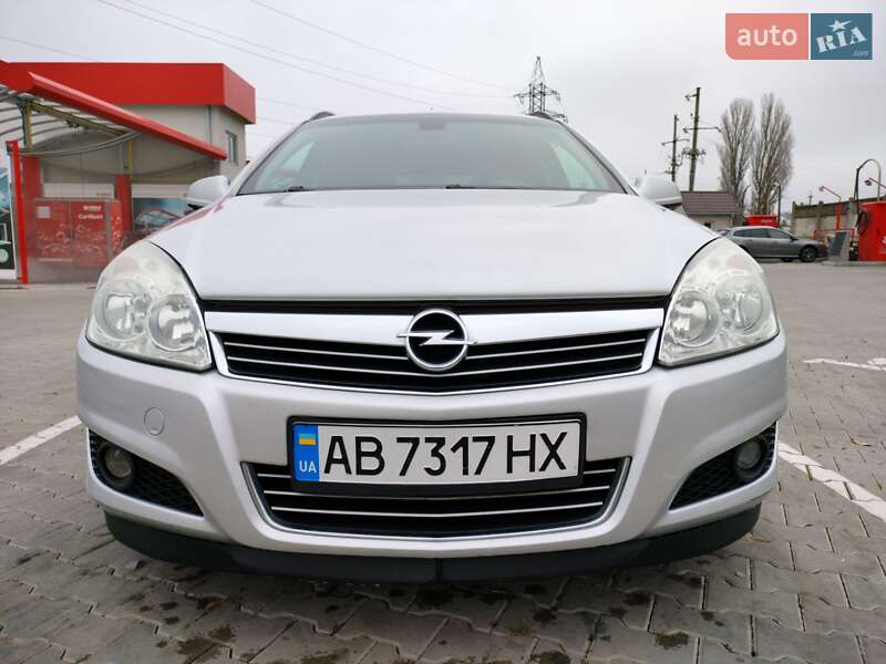 Универсал Opel Astra 2009 в Виннице