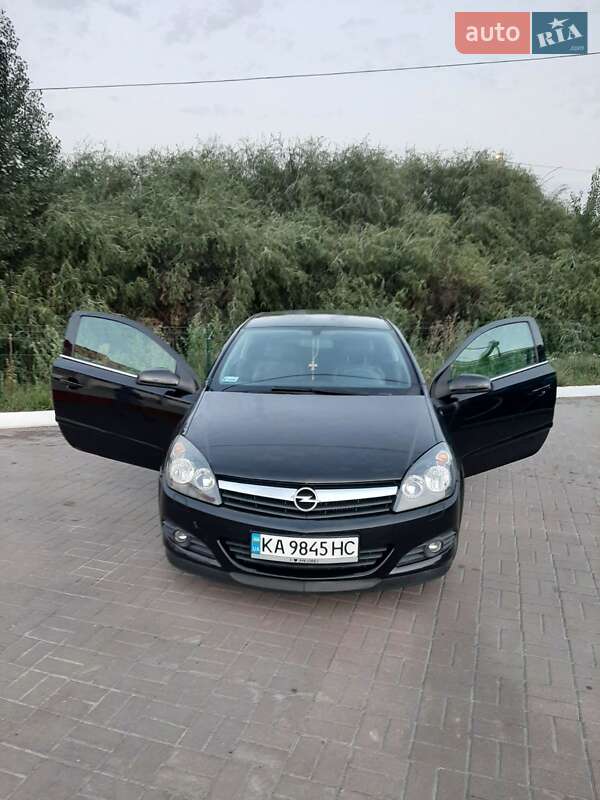 Хэтчбек Opel Astra 2006 в Киеве