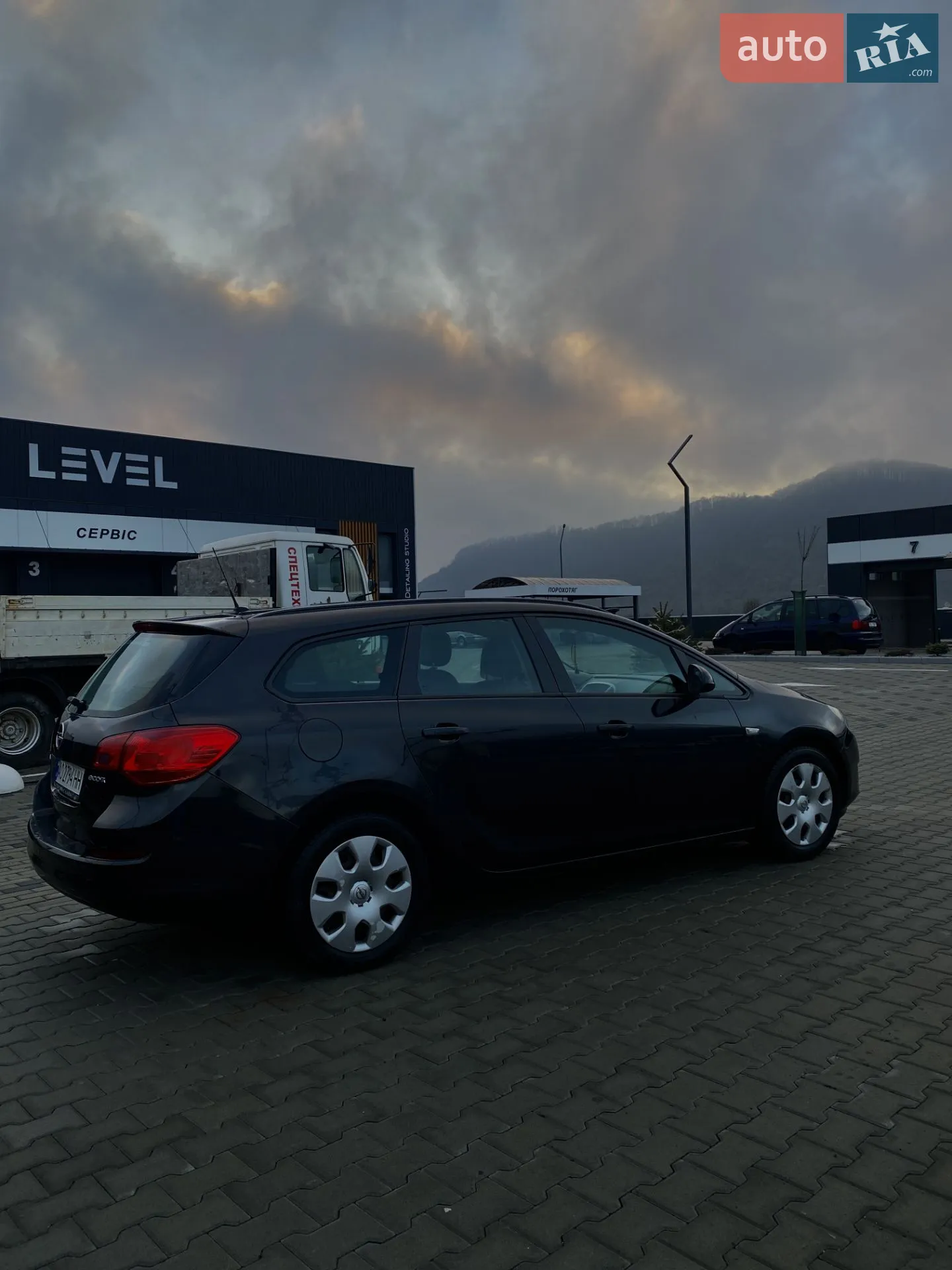 2012 Opel Astra - фото 1
