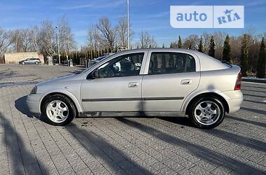 Хэтчбек Opel Astra 2003 в Надворной