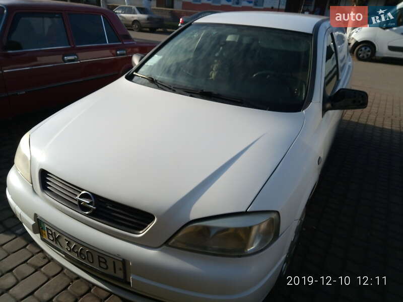 Универсал Opel Astra 2004 в Луцке