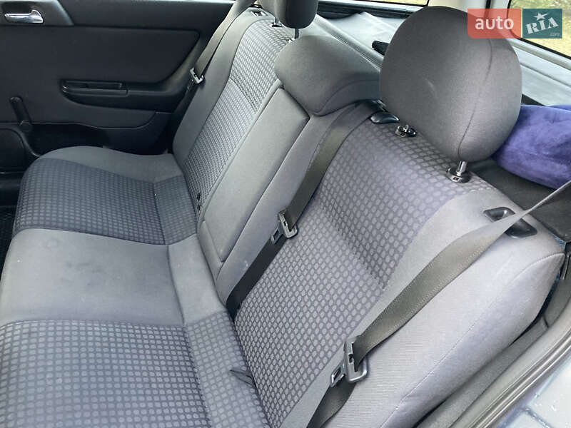 Универсал Opel Astra 2003 в Залещиках