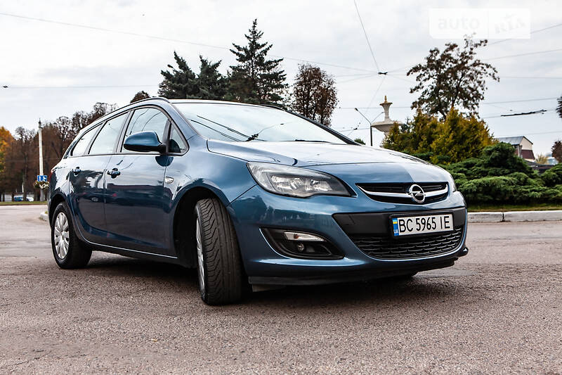 Универсал Opel Astra 2015 в Мукачево