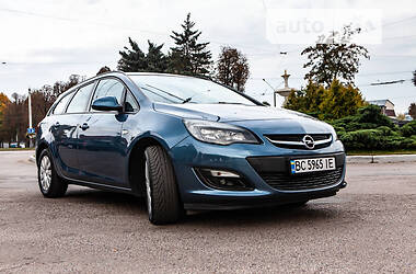 Универсал Opel Astra 2015 в Мукачево