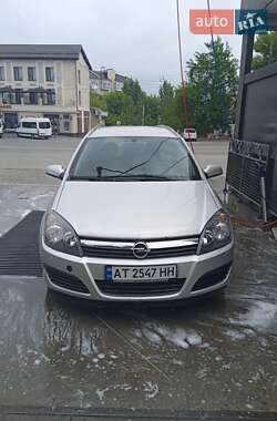 Універсал Opel Astra 2005 в Івано-Франківську