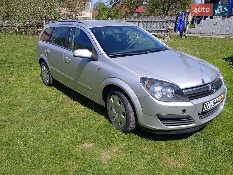 Універсал Opel Astra 2005 в Івано-Франківську