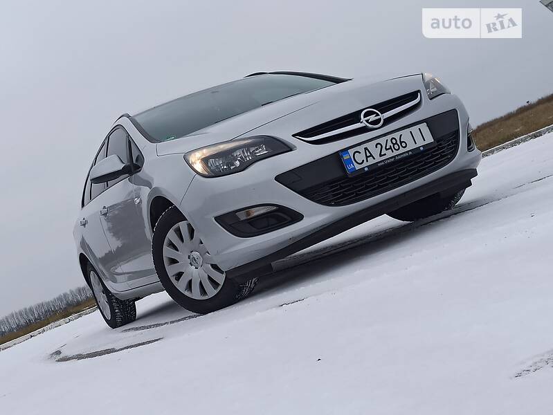 Універсал Opel Astra 2015 в Умані