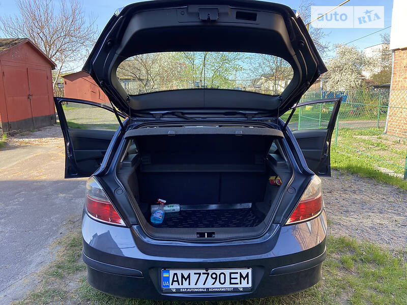 Хетчбек Opel Astra 2009 в Коростені фото 2 Хетчбек Opel Astra 2009 в Коростені