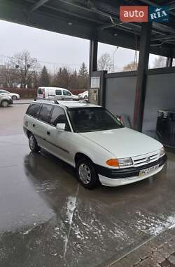 Универсал Opel Astra 1995 в Львове