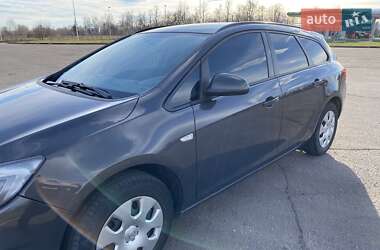 Универсал Opel Astra 2014 в 
