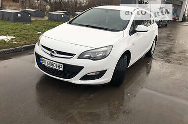 Универсал Opel Astra 2015 в Остроге