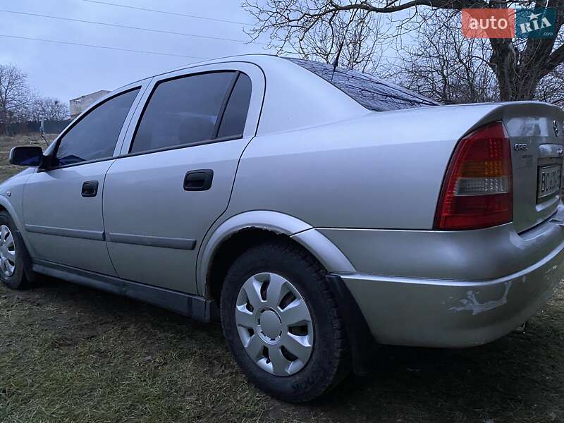 Седан Opel Astra 2001 в Львове