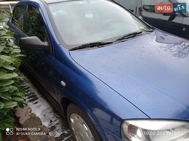 Седан Opel Astra 2008 в Славянске