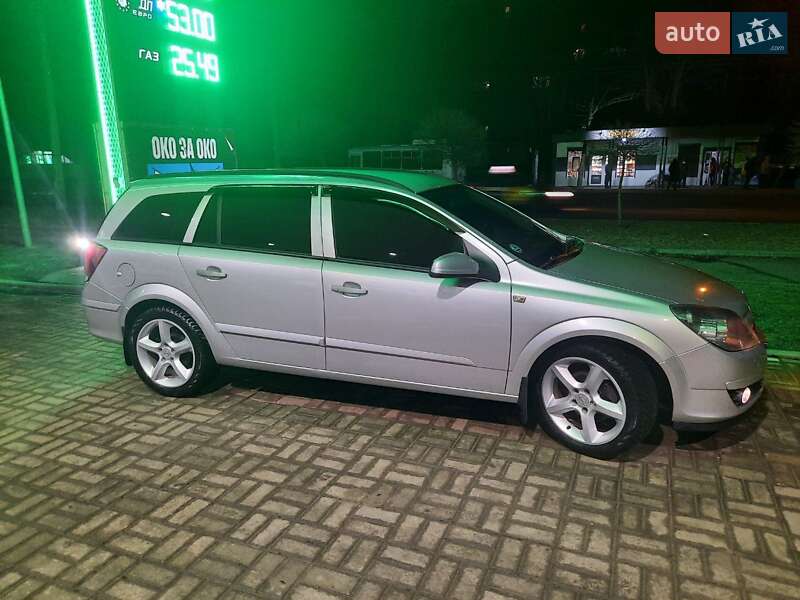 Универсал Opel Astra 2005 в Черкассах