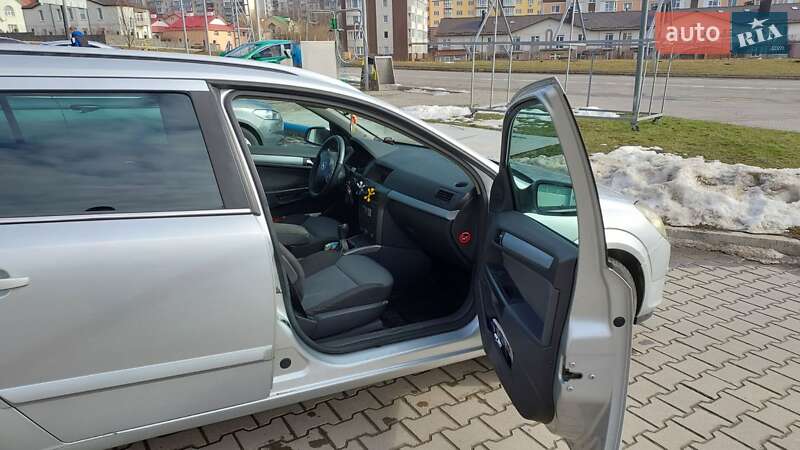 Универсал Opel Astra 2005 в Хмельницком